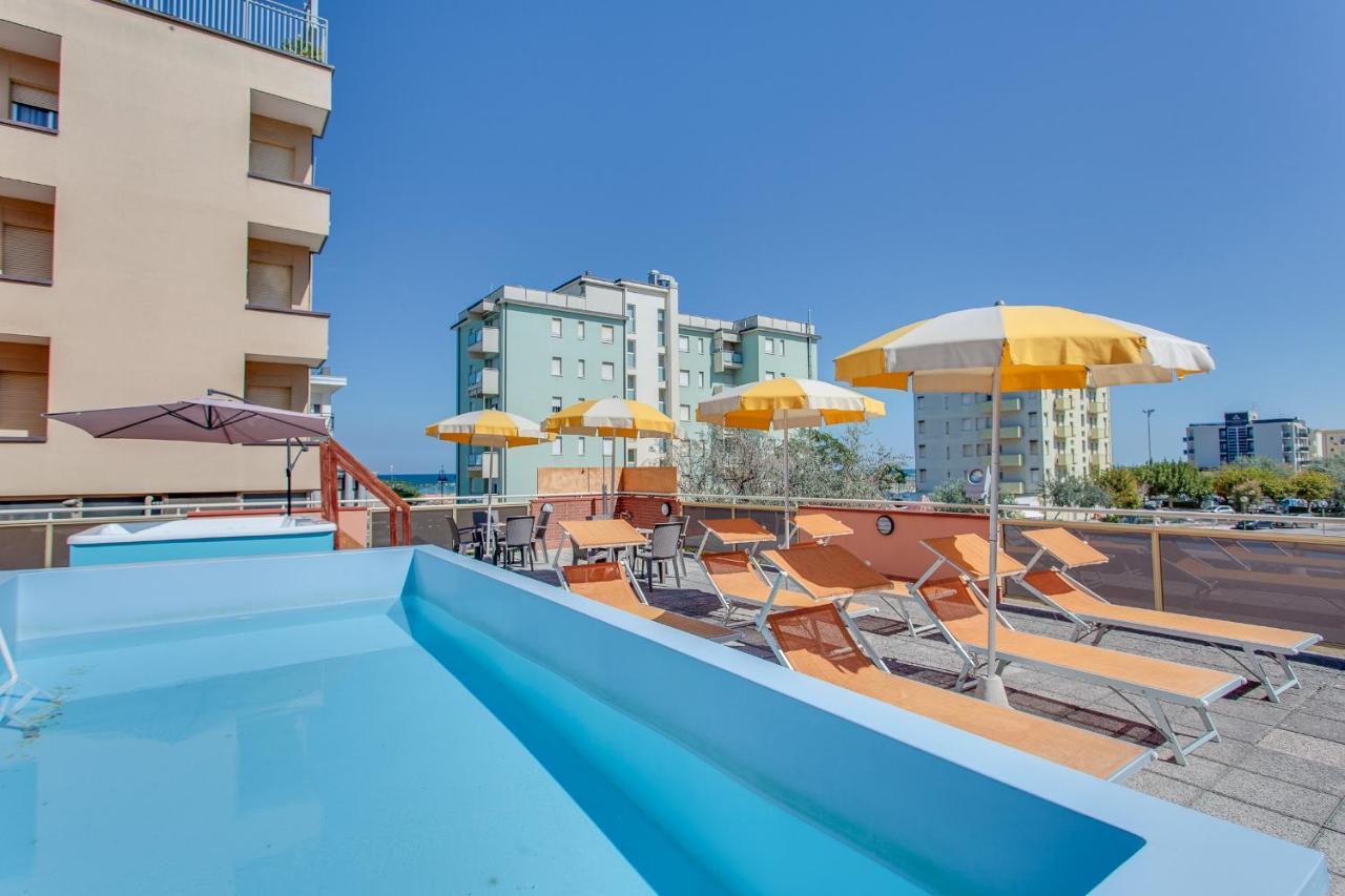 Hotel Joli Cesenatico Exterior photo